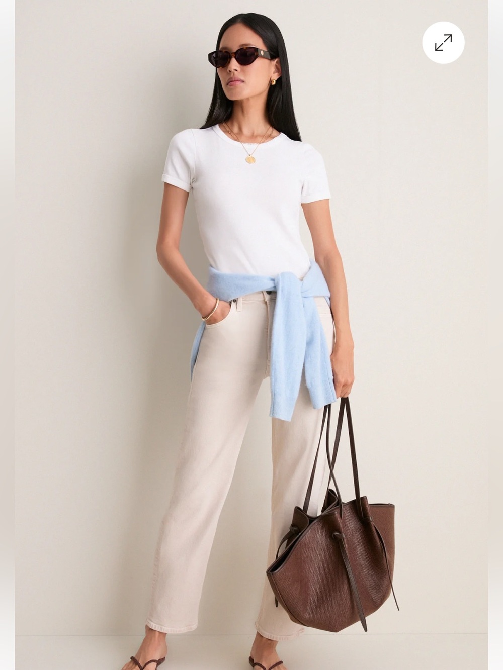 LIKE NEW $248 CITIZENS OF HUMANITY
Almond Palma Straight Sz 24